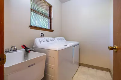 6718 Forest Park Drive, Troy, MI 48098 - Photo 21