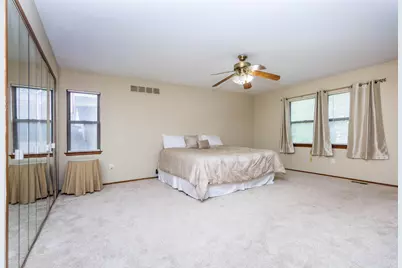 6718 Forest Park Drive, Troy, MI 48098 - Photo 23
