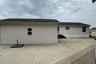 818 Raisin River Rd, Three Rivers, MI 49093 - Photo 23