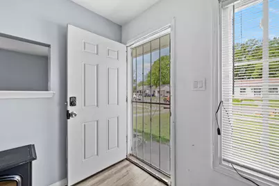 10028 Stahelin Avenue, Detroit, MI 48228 - Photo 3