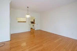 4040 Greenleaf Cir, Kalamazoo, MI 49008 - Photo 7