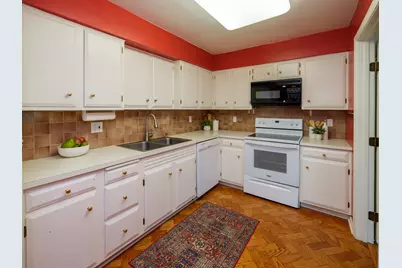 4040 Greenleaf Circle #409, Kalamazoo, MI 49008 - Photo 11