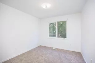 35907 Fierimonte Dr, Clinton Twp, MI 48035 - Photo 11