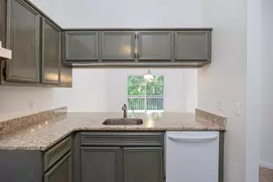 35907 Fierimonte Dr, Clinton Twp, MI 48035 - Photo 5