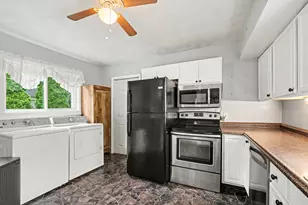 312 Mechanic St, Stockbridge, MI 49285 - Photo 7