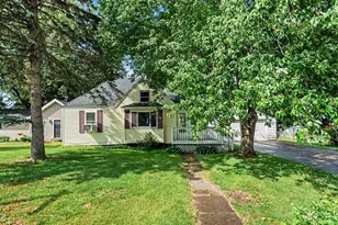 312 Mechanic St, Stockbridge, MI 49285 - Photo 1