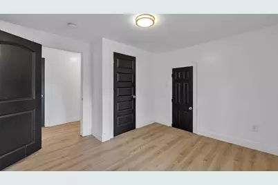 21004 Reimanville Avenue, Ferndale, MI 48220 - Photo 17