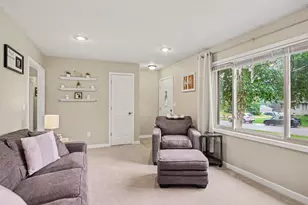5495 Rockridge Dr NE, Comstock Park, MI 49321 - Photo 5