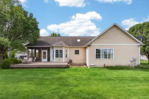1563 Prairie Dr, Saint Joseph, MI 49085 - Photo 27
