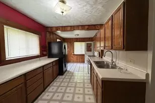 3406 W Shore Dr, Battle Creek, MI 49017 - Photo 5