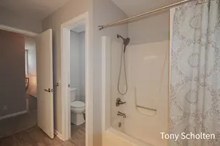7537 Woodside Dr, Hudsonville, MI 49426 - Photo 21