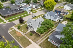 404 S Bridge St, Belding, MI 48809 - Photo 31