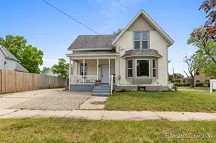 404 S Bridge St, Belding, MI 48809 - Photo 27