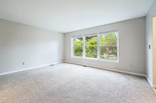 2240 Steeplechase Dr, Ann Arbor, MI 48103 - Photo 9