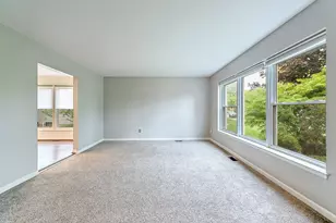 2240 Steeplechase Dr, Ann Arbor, MI 48103 - Photo 7