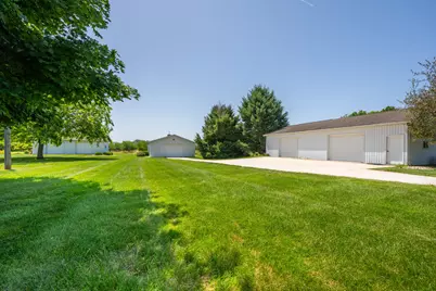 31401 Middle Crossing Road, Dowagiac, MI 49047 - Photo 11