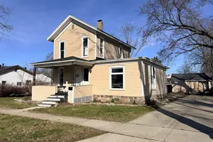 711 Maple St, Three Rivers, MI 49093 - Photo 1