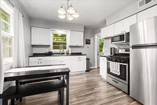 1944 Oakcliff Dr NE, Grand Rapids, MI 49525 - Photo 11