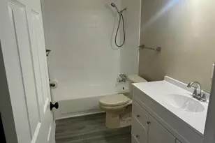 1042 Red Leaf Ln, Ypsilanti, MI 48198 - Photo 11