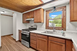 529 Riverside Dr, Battle Creek, MI 49015 - Photo 13