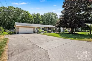 15888 Vinecrest Ave, Spring Lake, MI 49456 - Photo 1