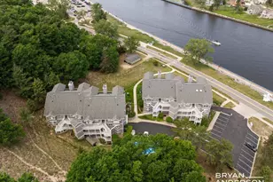 810 S Harbor Dr, Grand Haven, MI 49417 - Photo 51