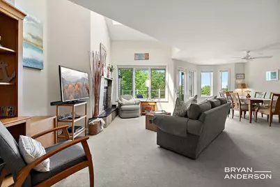 810 S Harbor Drive #22, Grand Haven, MI 49417 - Photo 5