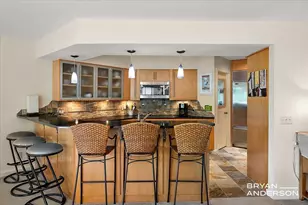 810 S Harbor Dr, Grand Haven, MI 49417 - Photo 13