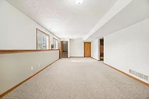 2091 Woodshire Pl SE, Grand Rapids, MI 49508 - Photo 15