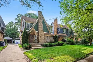 52 Baynton Ave NE, Grand Rapids, MI 49503 - Photo 3