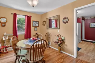 509 Fayette St, Jonesville, MI 49250 - Photo 11