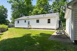 509 Fayette St, Jonesville, MI 49250 - Photo 37