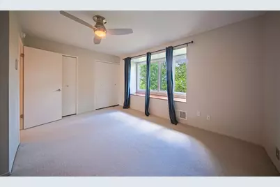 672 Greenhills Drive, Ann Arbor, MI 48105 - Photo 17