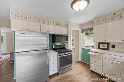 303 Wallinwood Avenue NE, Grand Rapids, MI 49503 - Photo 13