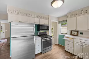 303 Wallinwood Ave NE, Grand Rapids, MI 49503 - Photo 13