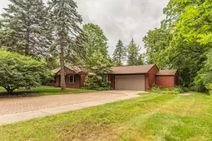 1877 Arlington Blvd, Ann Arbor, MI 48104 - Photo 3