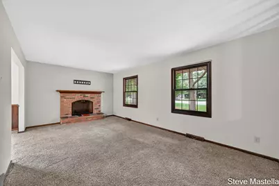 18746 N Fruitport Road, Spring Lake, MI 49456 - Photo 7