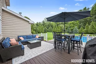 2246 Cascade Lakes Circle SE, Grand Rapids, MI 49546 - Photo 9