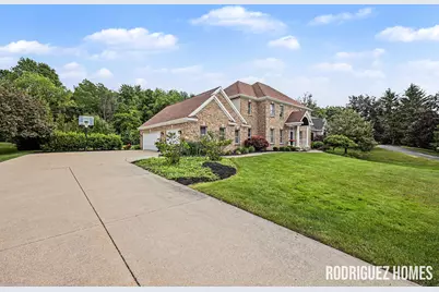 2246 Cascade Lakes Circle SE, Grand Rapids, MI 49546 - Photo 3