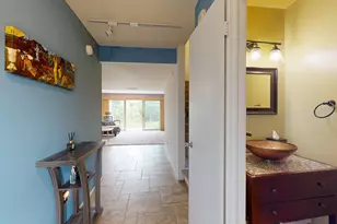 718 Peninsula Ct, Ann Arbor, MI 48105 - Photo 3