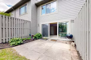 718 Peninsula Ct, Ann Arbor, MI 48105 - Photo 9
