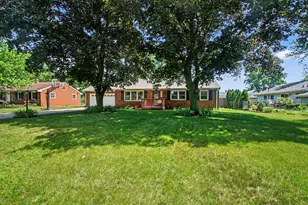 2125 Pawnee Path, Stevensville, MI 49127 - Photo 5