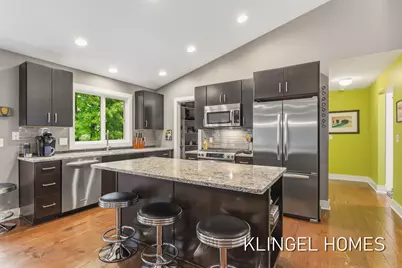 16815 Watersedge Drive, Grand Haven, MI 49417 - Photo 5