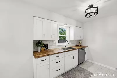 1126 3 Mile Road NW, Grand Rapids, MI 49544 - Photo 9