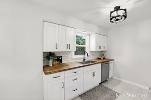 1126 3 Mile Rd NW, Grand Rapids, MI 49544 - Photo 9