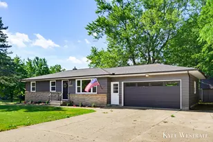 1126 3 Mile Rd NW, Grand Rapids, MI 49544 - Photo 3