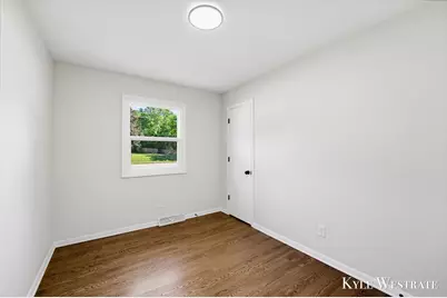 1126 3 Mile Road NW, Grand Rapids, MI 49544 - Photo 19
