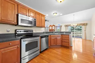 28061 Tremonte Dr, New Hudson, MI 48165 - Photo 17