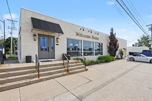 813 Highland Ave, Saint Joseph, MI 49085 - Photo 1