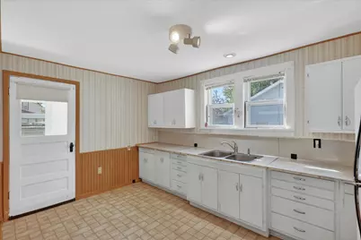 124 Washington Street, Sparta, MI 49345 - Photo 13